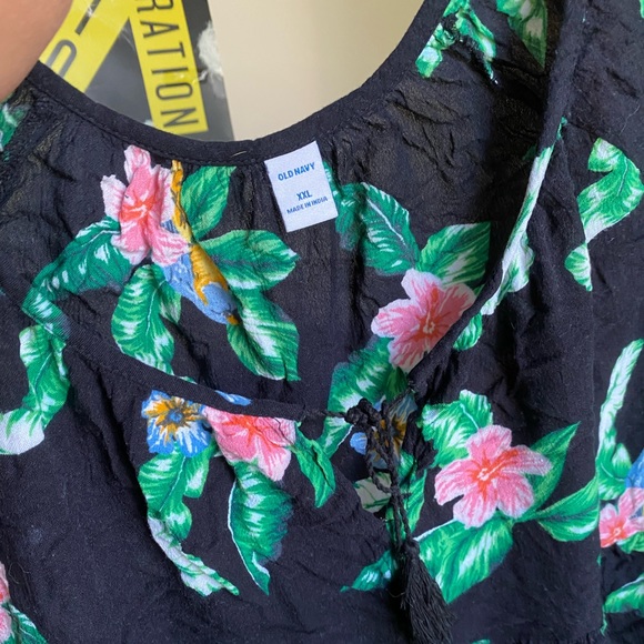 Plus Floral Blouse - Picture 6 of 8